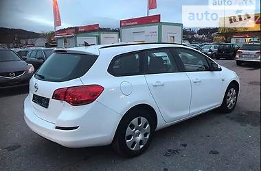 Универсал Opel Astra 2011 в Каменец-Подольском