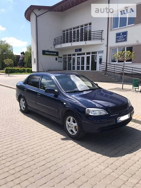 Седан Opel Astra 2003 в 