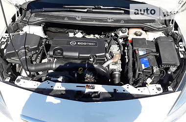 Універсал Opel Astra 2011 в 