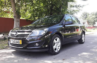 Универсал Opel Astra 2008 в Нововолынске