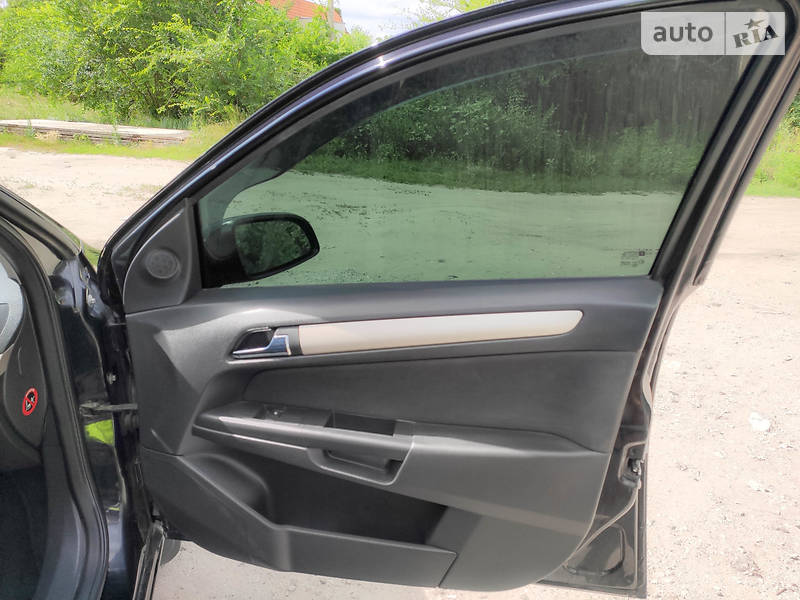 Седан Opel Astra 2008 в Днепре фото 22 Седан Opel Astra 2008 в Днепре