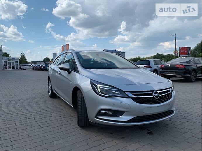 Універсал Opel Astra 2016 в Хмельницькому
