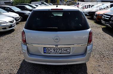 Універсал Opel Astra 2010 в 
