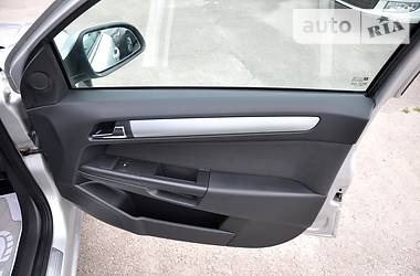 Універсал Opel Astra 2010 в 