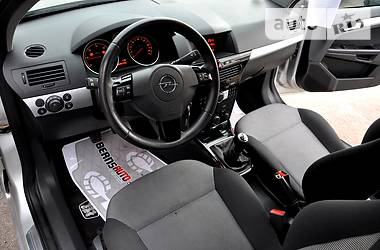 Універсал Opel Astra 2010 в 