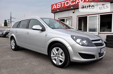 Універсал Opel Astra 2010 в 