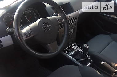 Универсал Opel Astra 2006 в 