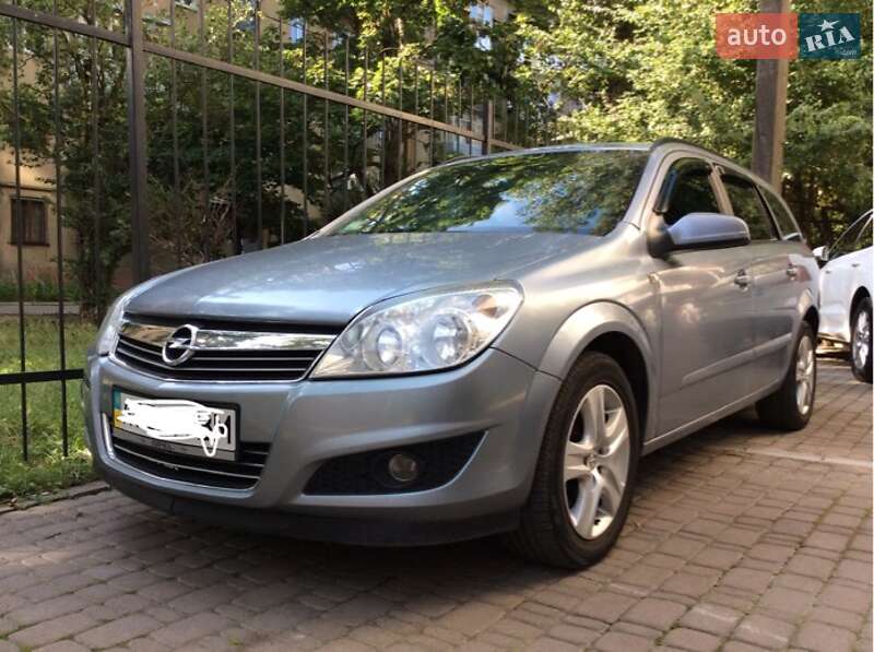 Универсал Opel Astra 2008 в Ивано-Франковске