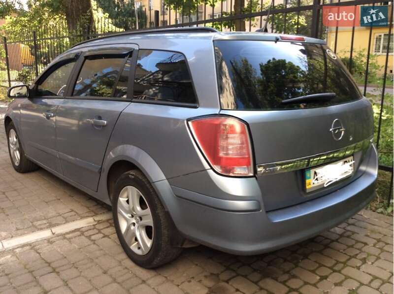 Универсал Opel Astra 2008 в Ивано-Франковске