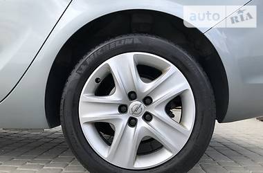 Універсал Opel Astra 2013 в 