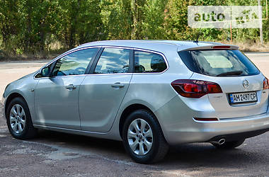 Универсал Opel Astra 2012 в Бердичеве