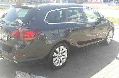 Универсал Opel Astra 2012 в Днепре