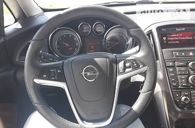 Универсал Opel Astra 2012 в Днепре