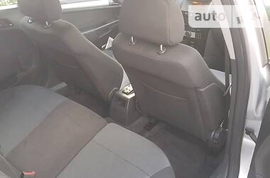 Универсал Opel Astra 2010 в Калуше