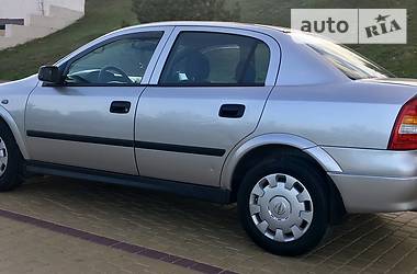 Седан Opel Astra 2005 в Одессе