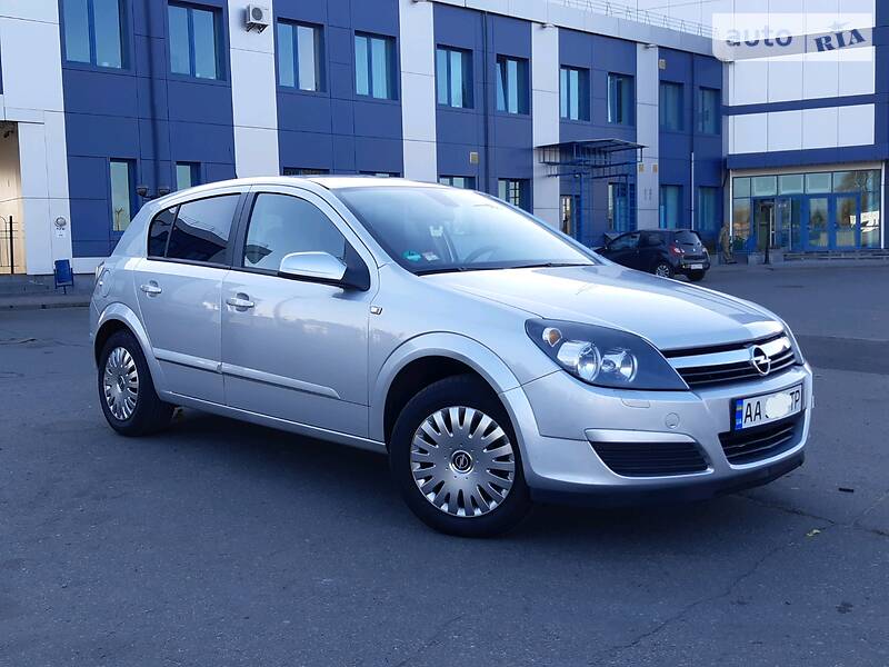 Хэтчбек Opel Astra 2006 в Прилуках