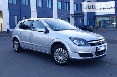 Хэтчбек Opel Astra 2006 в Прилуках