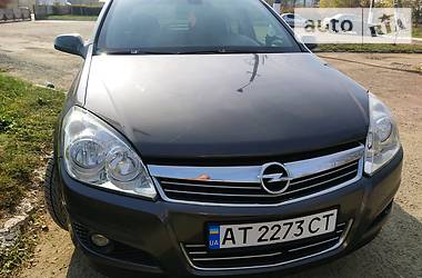 Універсал Opel Astra 2009 в Калуші