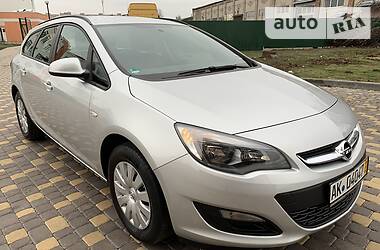 Универсал Opel Astra 2014 в Виннице