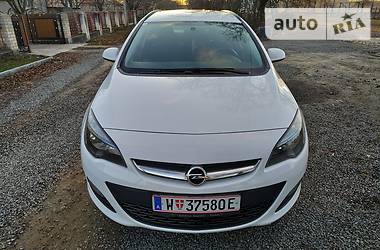 Универсал Opel Astra 2015 в Хмельницком