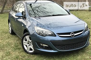 Універсал Opel Astra 2014 в Луцьку