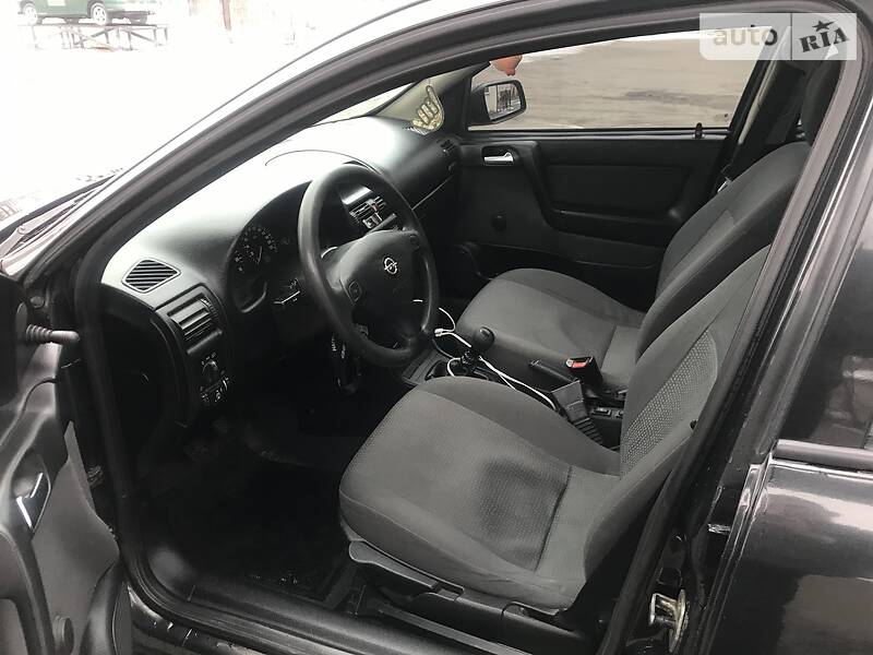 Седан Opel Astra 2006 в Нежине