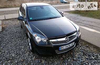 Універсал Opel Astra 2010 в Стрию