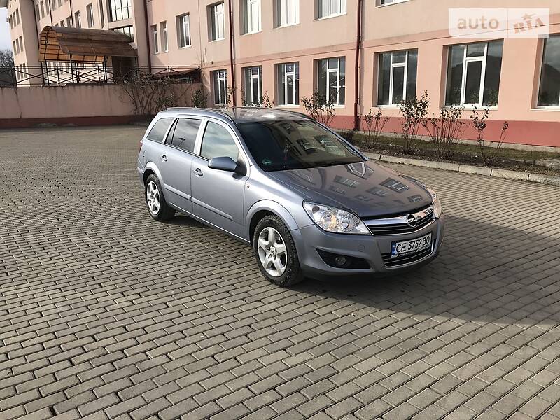 Універсал Opel Astra 2007 в Чернівцях
