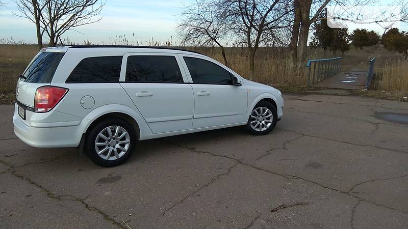Универсал Opel Astra 2008 в Скадовске