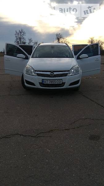 Универсал Opel Astra 2008 в Скадовске