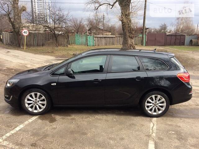 Універсал Opel Astra 2013 в Києві