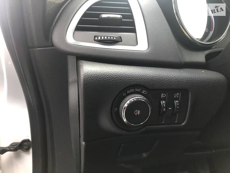 Універсал Opel Astra 2013 в Хусті