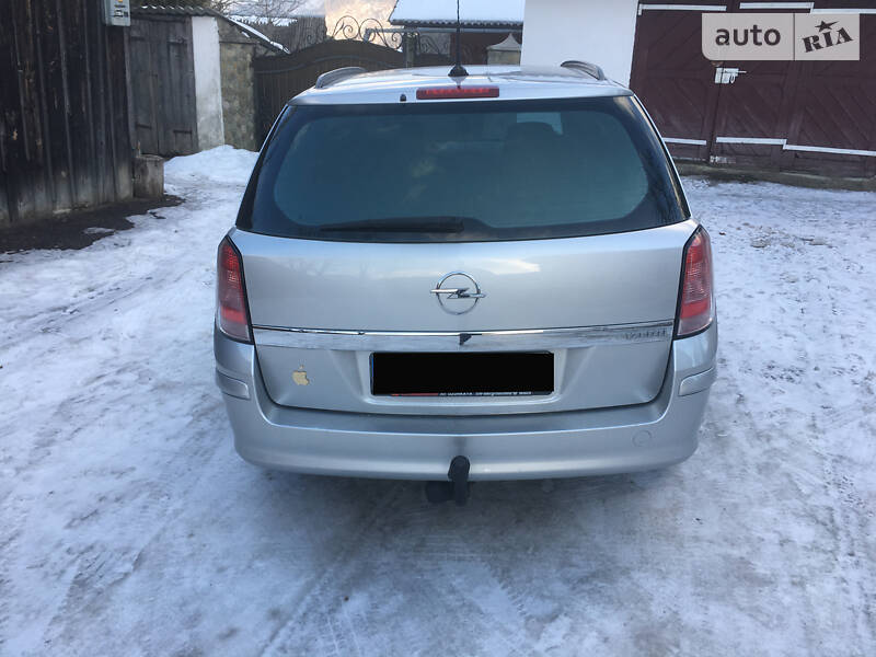 Універсал Opel Astra 2008 в Сколе