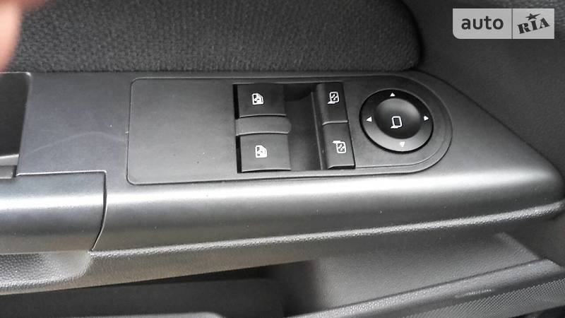 Універсал Opel Astra 2005 в Луцьку