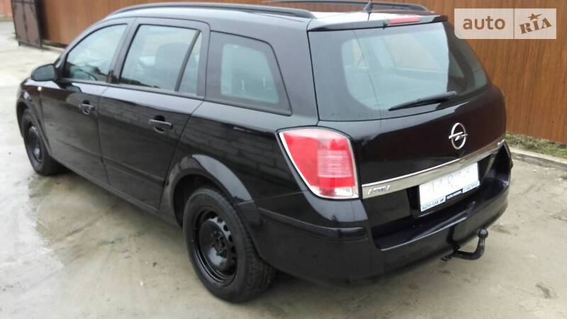 Універсал Opel Astra 2005 в Луцьку