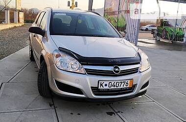 Універсал Opel Astra 2009 в Хусті