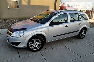 Універсал Opel Astra 2009 в Хусті