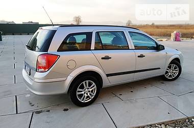 Универсал Opel Astra 2009 в Хусте