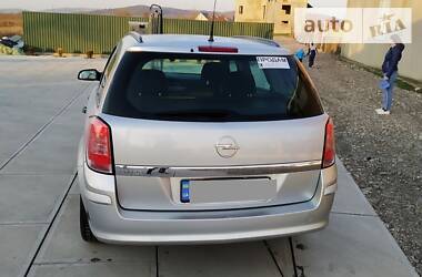 Универсал Opel Astra 2009 в Хусте