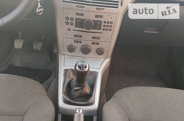 Универсал Opel Astra 2009 в Хусте