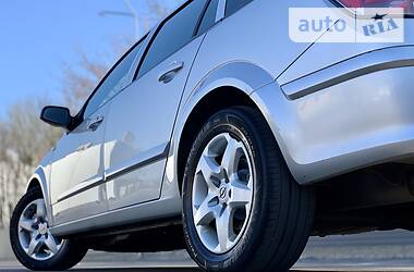 Універсал Opel Astra 2008 в 