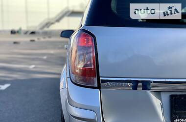 Універсал Opel Astra 2008 в 
