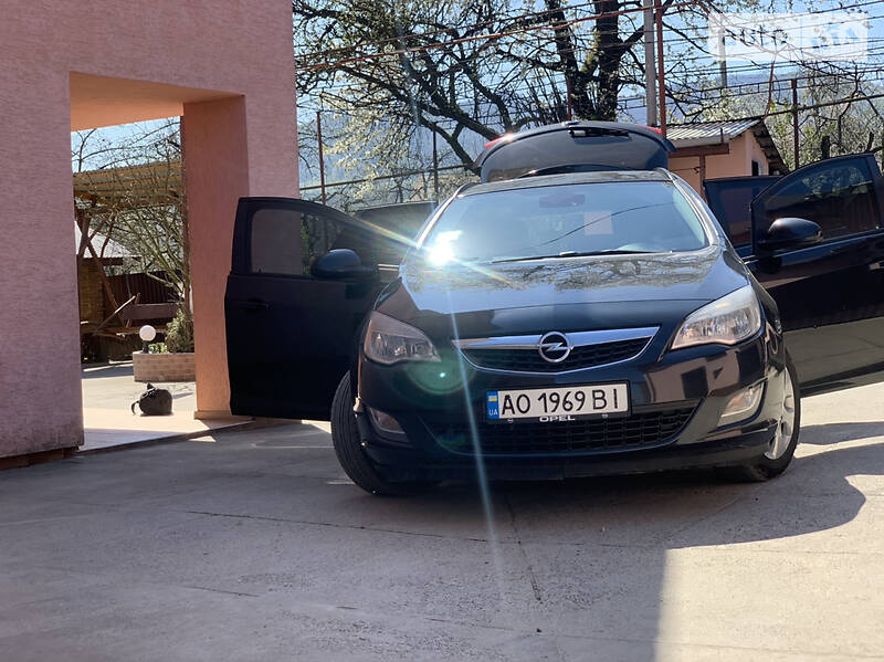 Універсал Opel Astra 2012 в Хусті фото 10 Універсал Opel Astra 2012 в Хусті