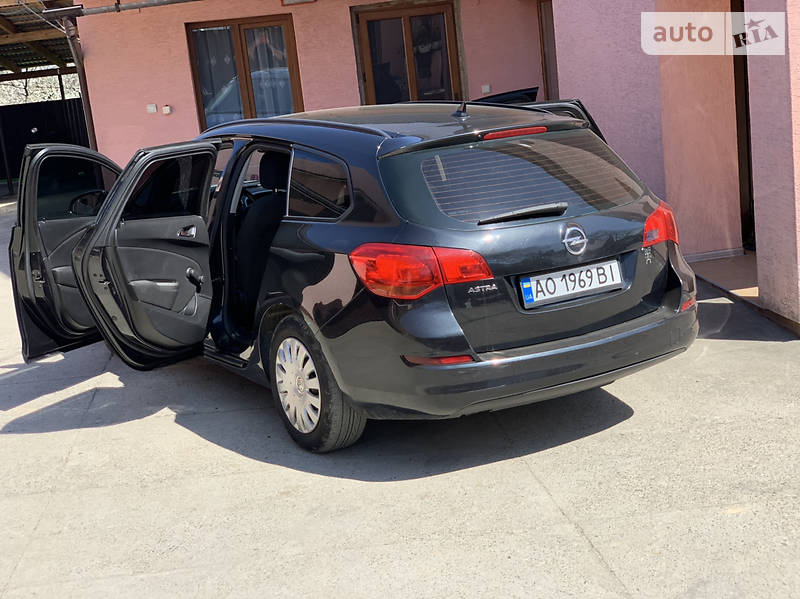 Універсал Opel Astra 2012 в Хусті фото 36 Універсал Opel Astra 2012 в Хусті