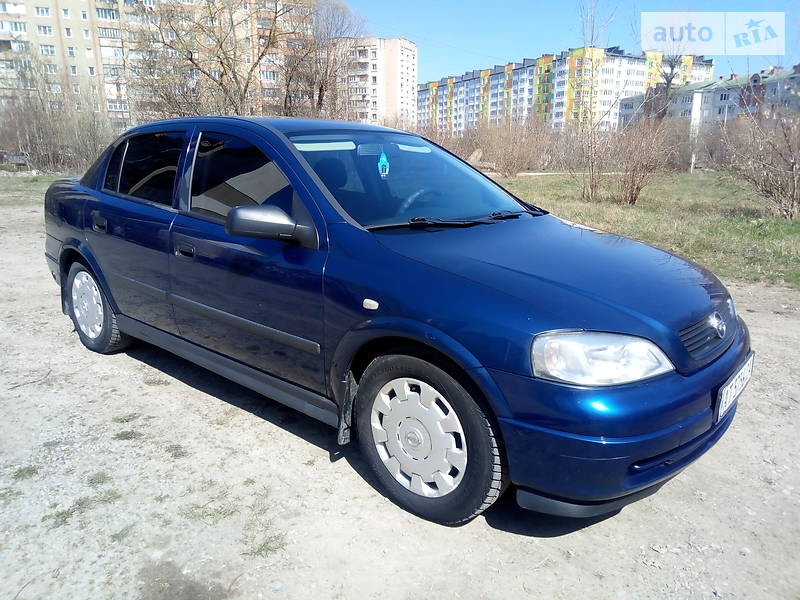 Седан Opel Astra 2005 в Ивано-Франковске