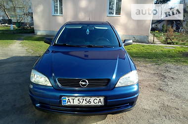 Седан Opel Astra 2005 в 