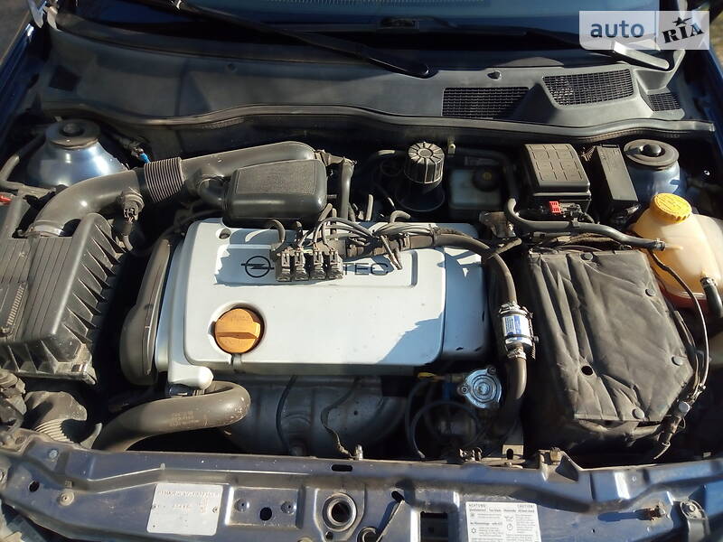 Седан Opel Astra 2005 в Ивано-Франковске