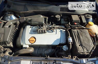 Седан Opel Astra 2005 в 