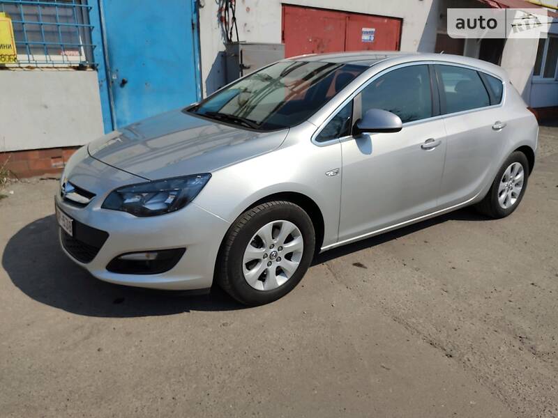 Хетчбек Opel Astra 2014 в Львові