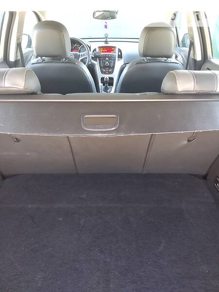 Универсал Opel Astra 2011 в Коломые